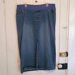 🤰Old Navy Jean Skirt🤰